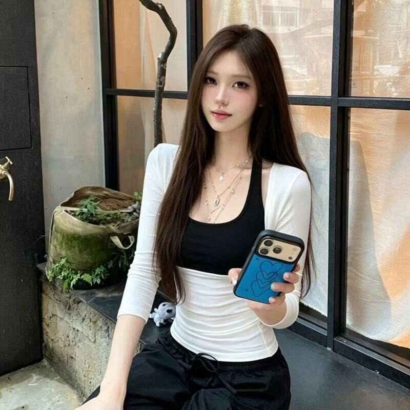 随心裁11200g真两件白色U领中袖T恤女秋季设计感两件套