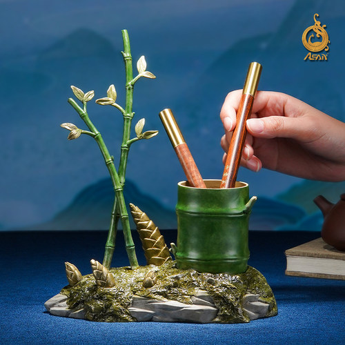 圣诞低调黄铜笔筒送领导好物推荐