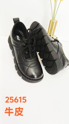 澳杰女鞋2025新英伦风真皮系带平跟跟软底软面防滑耐磨妈妈牛皮鞋