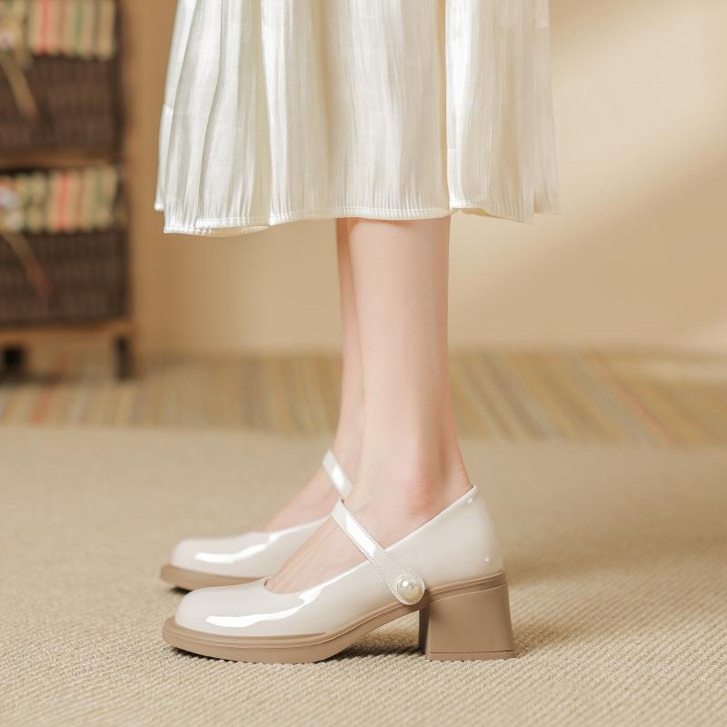 英伦风小皮鞋年夏季新款女鞋浅口小众设计感百搭高跟鞋乐福鞋