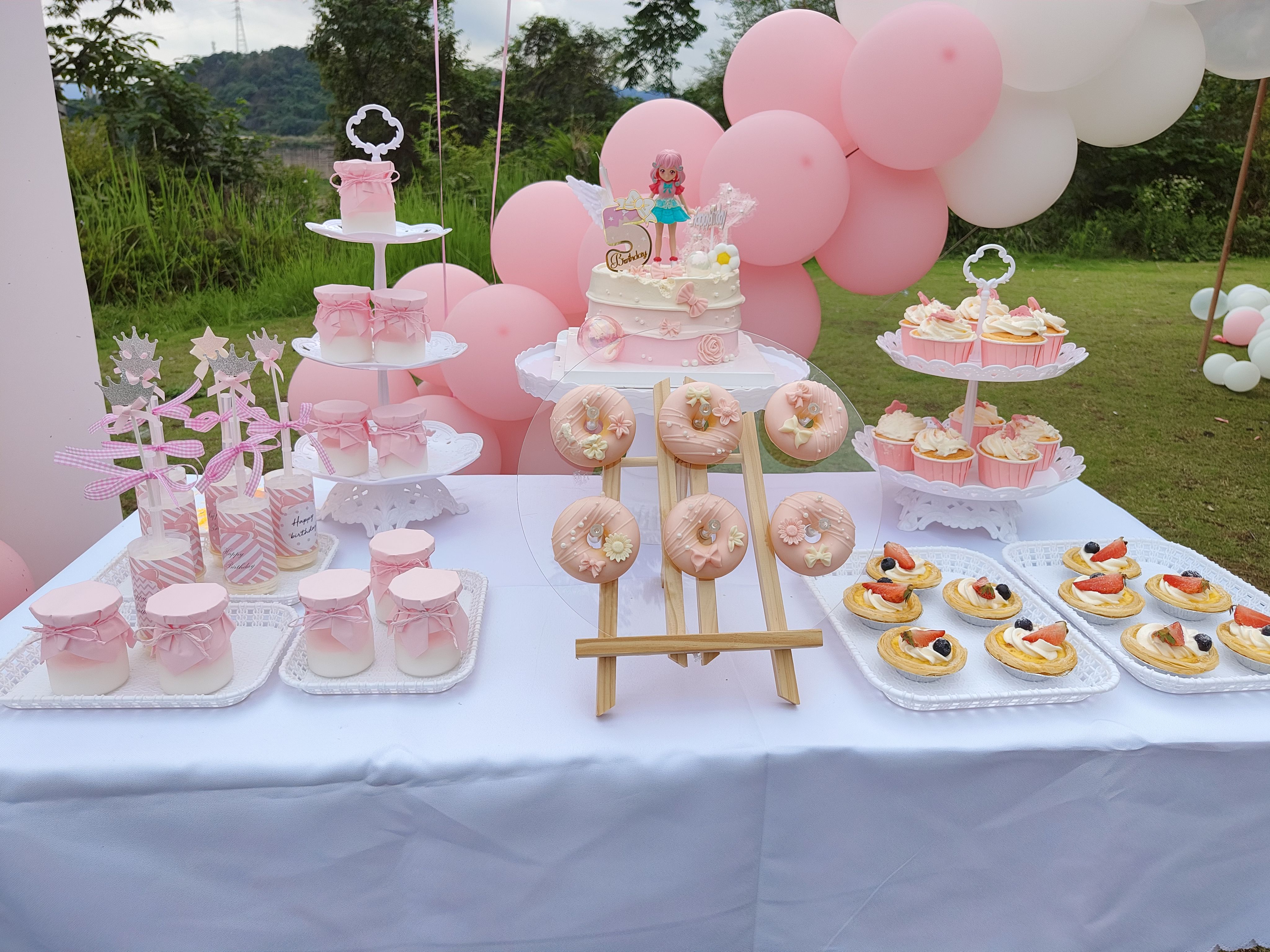 重庆成都长沙礼仪主持模特乐队小丑歌手群演群众演员会议充场服务