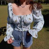 方领泡泡碎花早秋辣妹新款 设计长袖 薄款 法式 性感上衣短款 秋冬