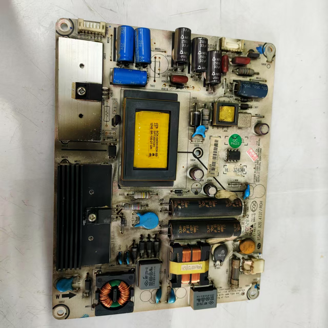 原装海信LED39K300J电源板RSAG7.820.4737HLL-3240WA 4 7针双电容