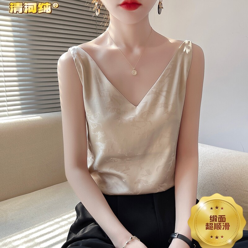 高级感拉满!V领小马提花缎面吊带背心女夏季薄款宽松内搭打底上衣