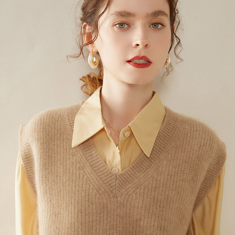 秋冬V领羊绒马甲女加厚保暖套头无袖坎肩宽松显瘦叠穿羊毛针织衫