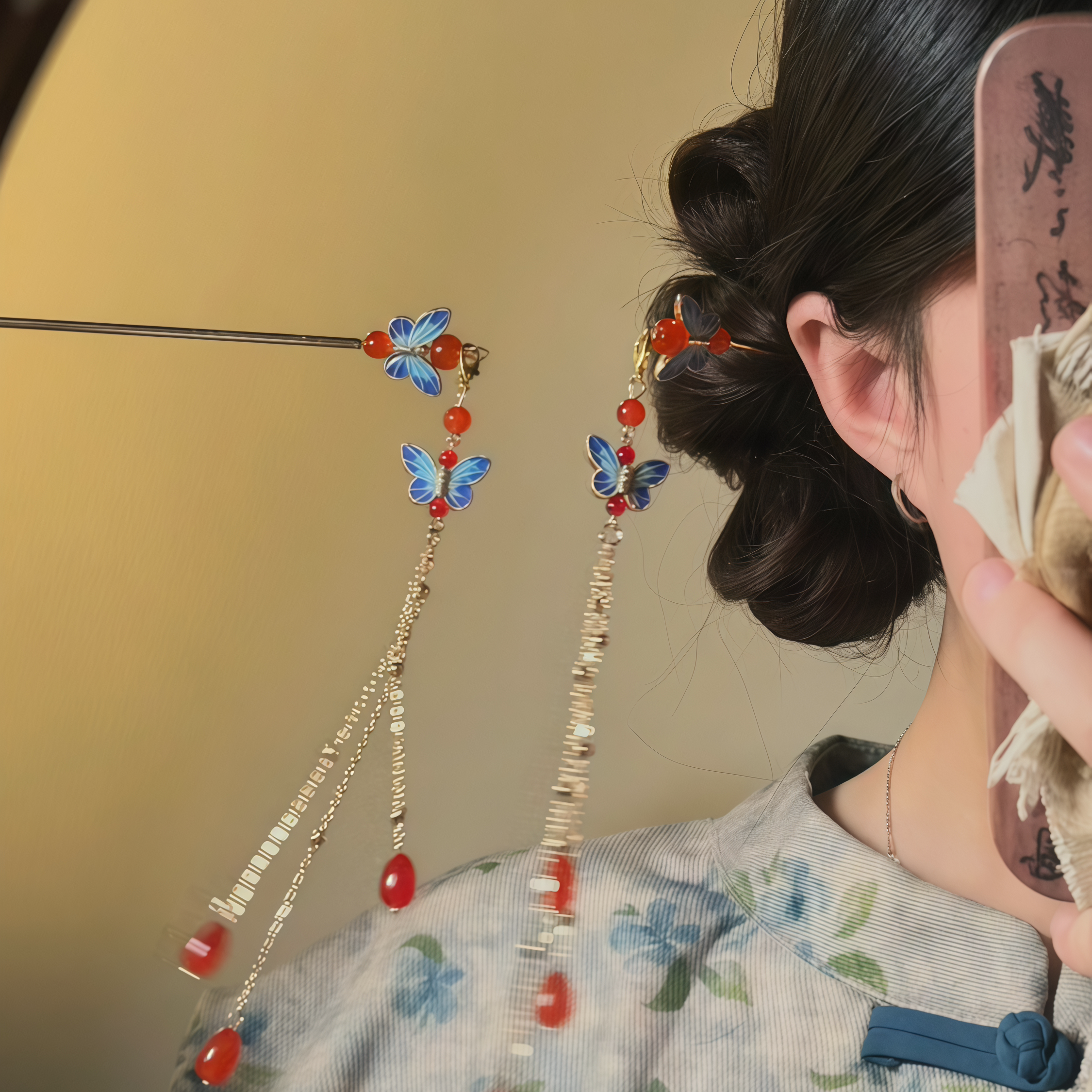 蝶花恋!红蓝撞色蝴蝶流苏发簪