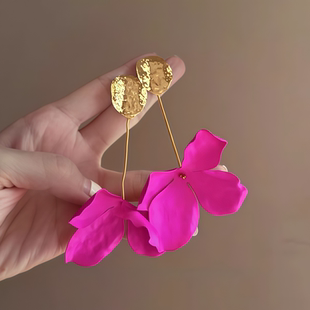 夸张玫红色花瓣流苏耳环高级感气质耳饰耳坠拎环 个性 莫斯魅语