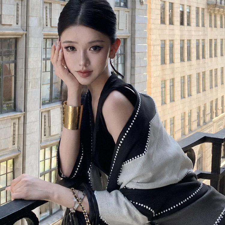 轻奢都市大女主！法式复古女士外搭黑白拼接披肩成熟御姐开衫披风
