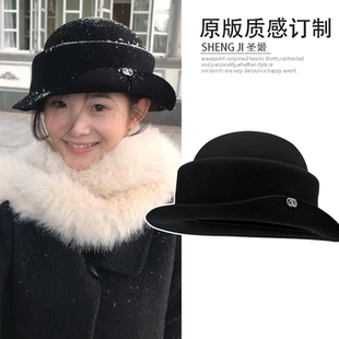 赫本风黑色小礼帽女士秋冬高级感留洋千金贝雷帽子雪地穿搭氛围感