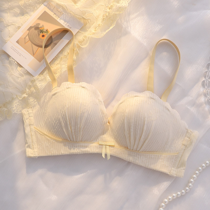 内衣女小胸聚拢无痕平胸专用显大无钢圈胸罩日系少女纯欲文胸套装
