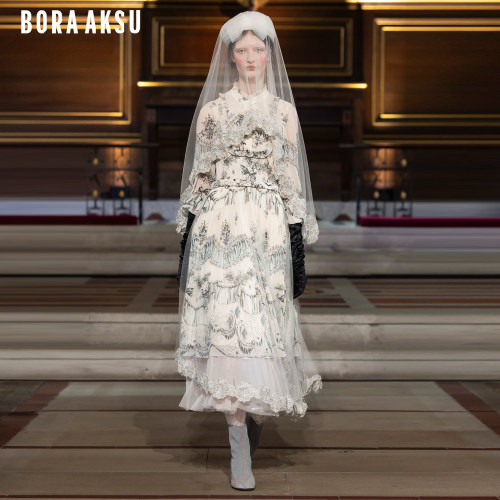 BORAAKSU2025秋冬新品复古连衣裙