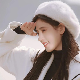 白色毛绒绒帽子女2022年爆款可爱贝雷帽小众高级设计感百搭秋冬季