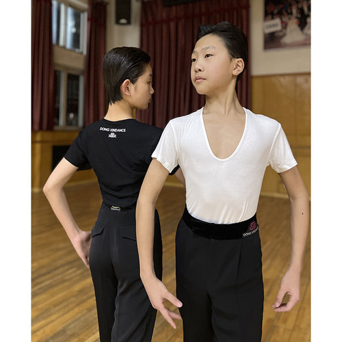 东鑫基本款v领t恤男童拉丁健身服