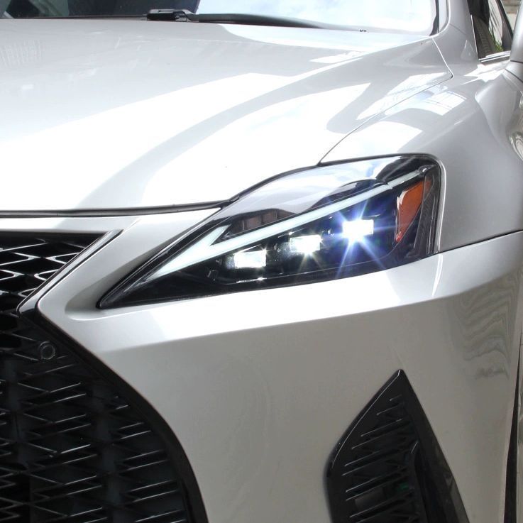 适用于06-12新款IS250大灯总成改装IS300三透镜LED流水日间行车灯