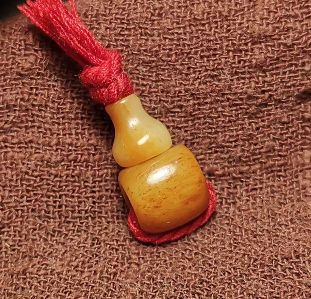 西藏文玩小尺寸9*15mm佛头三通牦牛骨玉化灵骨锁骨链手链结尾配饰图片