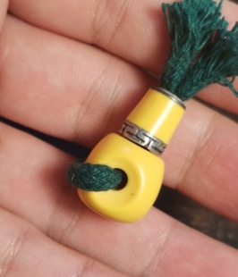 西藏文玩黄色老改树脂料器佛头三通佛珠配饰配件DLY饰品配饰