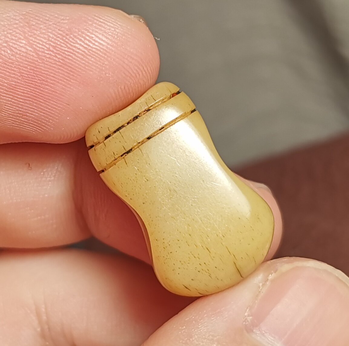 西藏厚9宽14高23mm老牦牛骨玉化灵骨包浆油润一物一图三通佛头diy