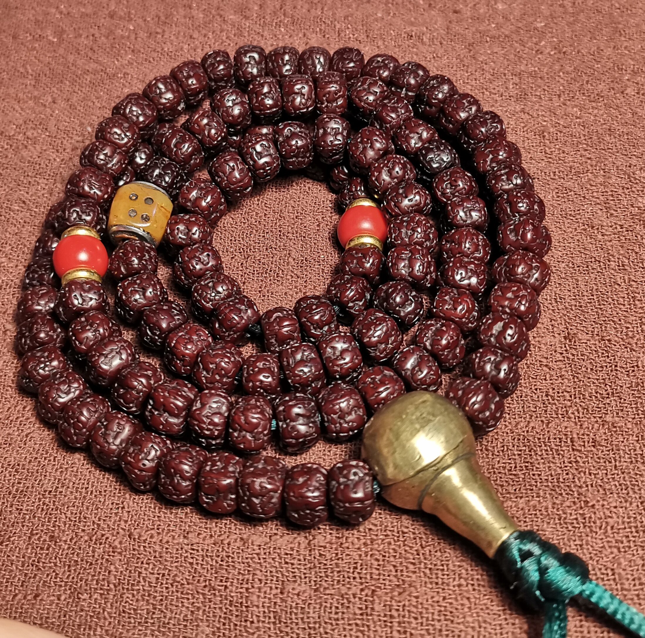 西藏文玩8.8mm108颗朱砂供小年份菩提金刚锁骨链手持念珠一物一图