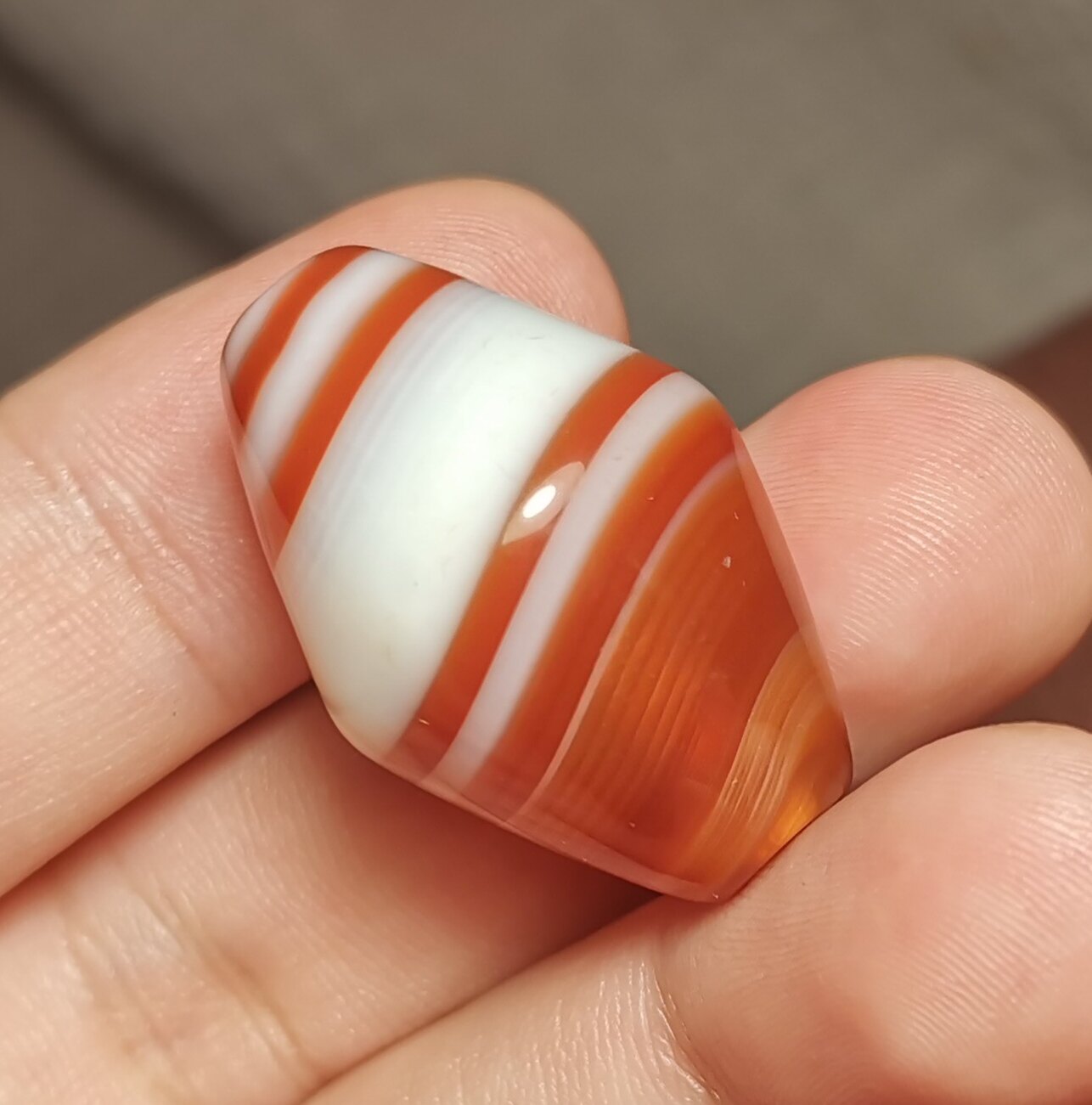 西藏文玩20*30mm三纹缠丝玛瑙玉髓一物一图锁骨链吊坠顶珠佩戴款