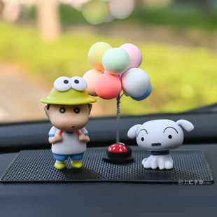 蜡笔小新车载摆件动漫盲盒手办玩偶汽车小白公仔中控台手办装 饰品