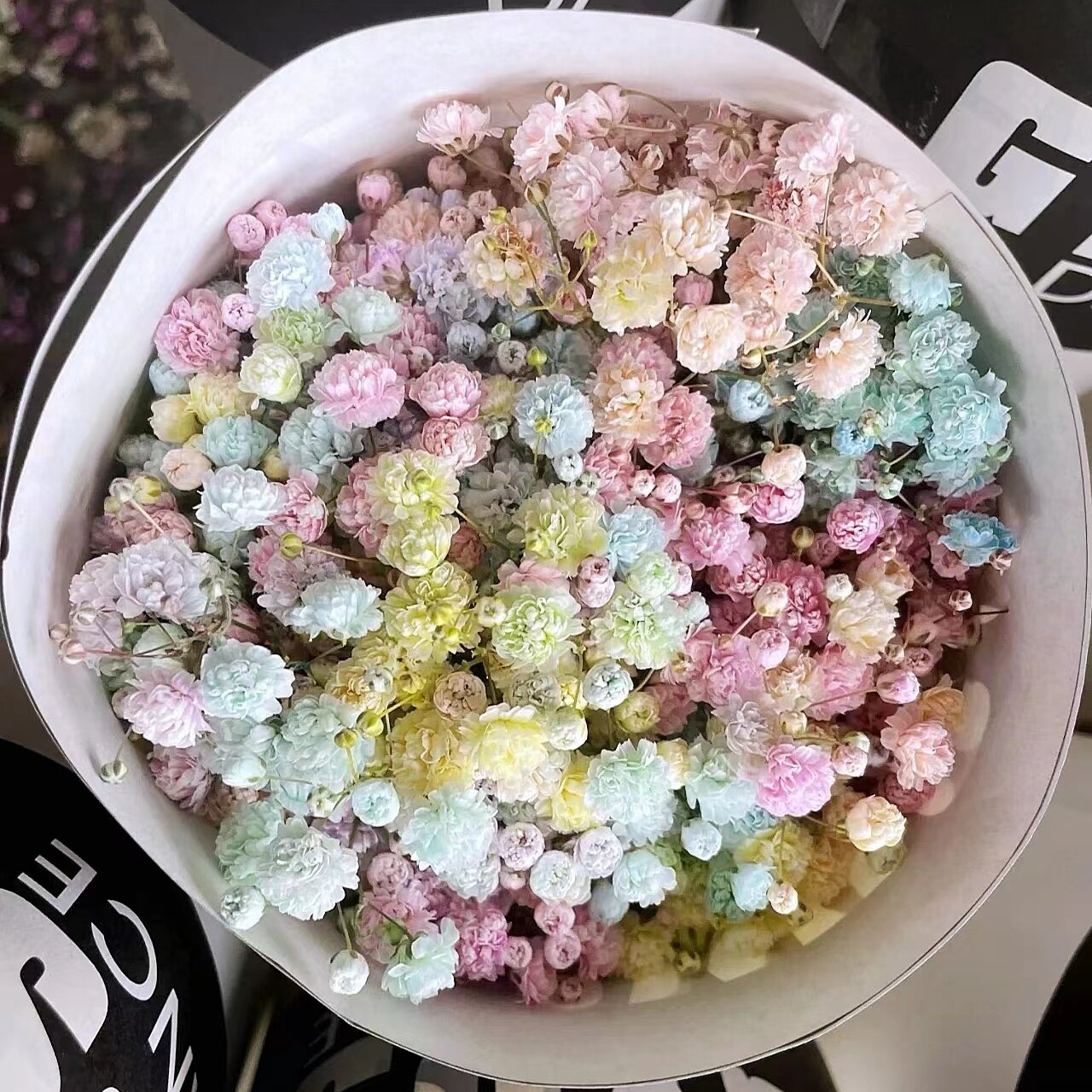 七彩糖果满天星鲜花客厅摆设装饰真花永生束高端节日家居插花水养