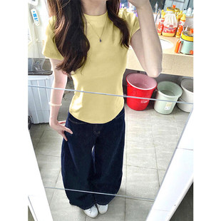 奶黄色短袖正肩女t恤夏季穿搭夏日绝美上衣修身收腰鹅黄2026新款