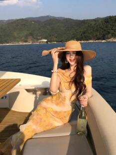 时尚 新款 轻奢夏季 气质百搭显瘦长裙两件套 小鑫轻奢