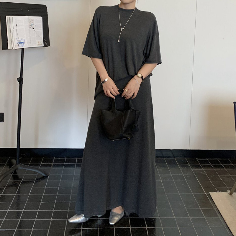 黑色大摆遮胯梨形身材半身裙女2026秋冬新款保暖舒适宽松百搭长裙