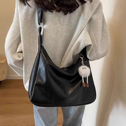 简约大容量包包女秋冬新款时尚百搭休闲单肩包学生通勤斜挎托特包