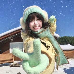 帽子围巾手套三件套绿色女冬套装加厚保暖针织毛线帽毛绒东北旅游