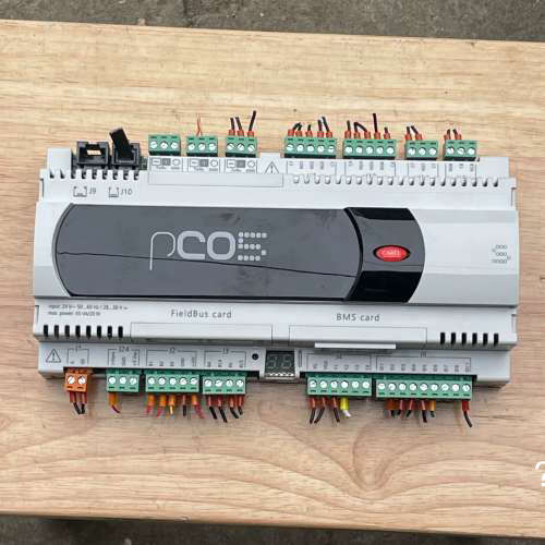 议价-CAREL卡乐控制器 PCO5000000AS0 实物拍摄，