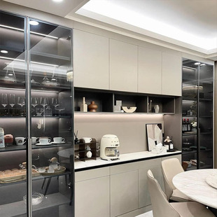 佛山广州全屋定制酒柜全房定做餐边柜转角设计简约平开门酒柜储物