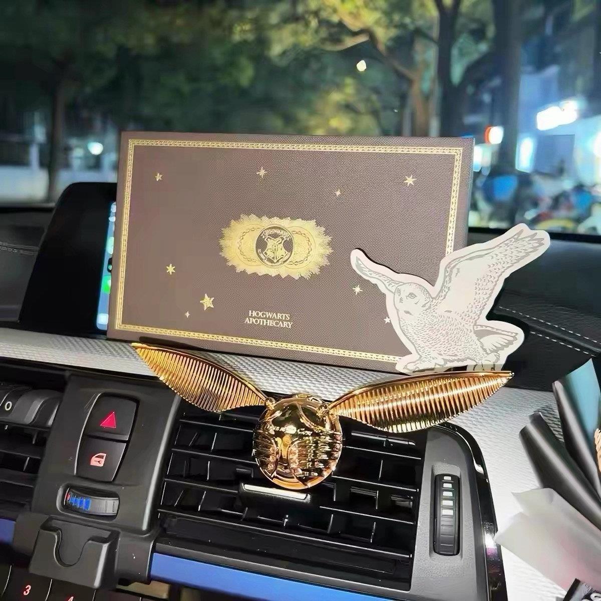 奢华金属车载香薰汽车香水金色飞贼翅膀可动高档礼物出风口奔驰