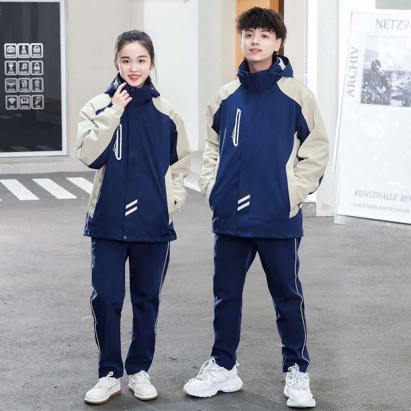 中小学生校服秋冬可拆卸冲锋衣长袖三件套初中高中生红色保暖班服