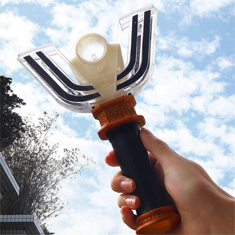 울트라 맨 TIGA 변압기 라이트 다크 디바인 라이트 스틱 소환사 인형 모델 선물 선물 소년 장난감