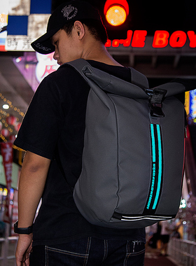 星空摩托车背包多功能机车摩旅骑士双肩包LED闪灯防水赛车包装备