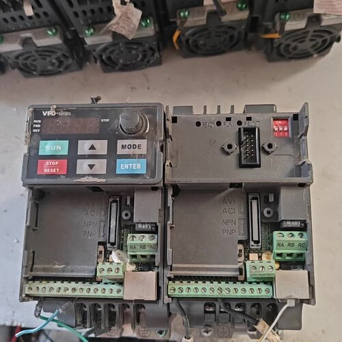拆机台达变频器VFD007E43A两台，实物照片具体看图，功