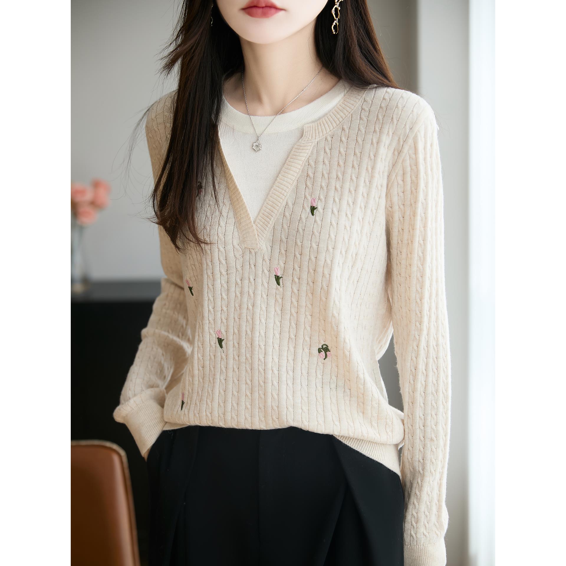 ROUMIKL法式覆古麻花撞色假两件miu系针织衫女2025新刺绣打底格雷