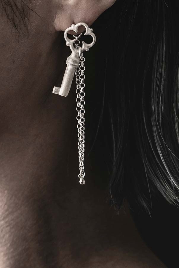 detaj黑白陶瓷长链耳钉银冷淡风