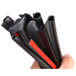 适配进口丰田Fortuner奔跑者专用汽车密封条 车门隔音条 防尘改装