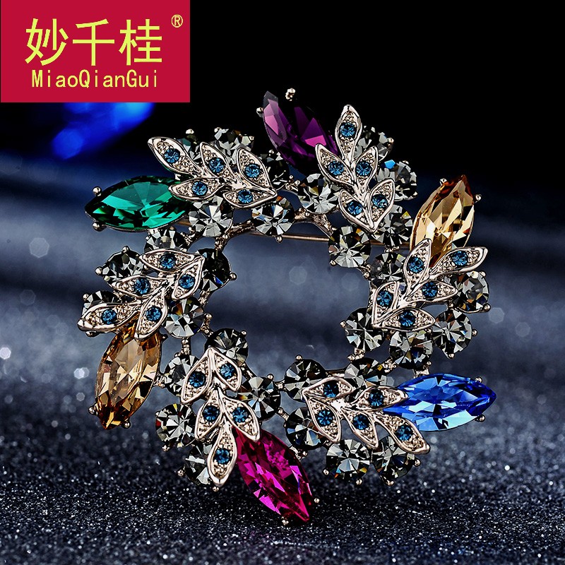 胸针胸花韩国可爱简约奢华大气高档百搭开衫施华水晶配饰女Z1010