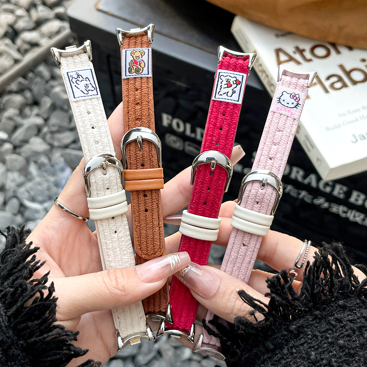 适用小米手环9表带链女生秋冬新品陶瓷款皮质替换带9/8/7nfc版手表带创意高级感灯芯绒3/4/5/6手腕带女ins风