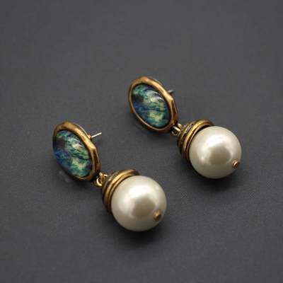 外贸款Middle ancient small crowd earrings Lazurite antique e