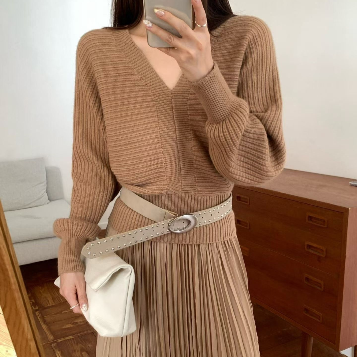 秋冬法式慵懒V领羊毛针织衫女
