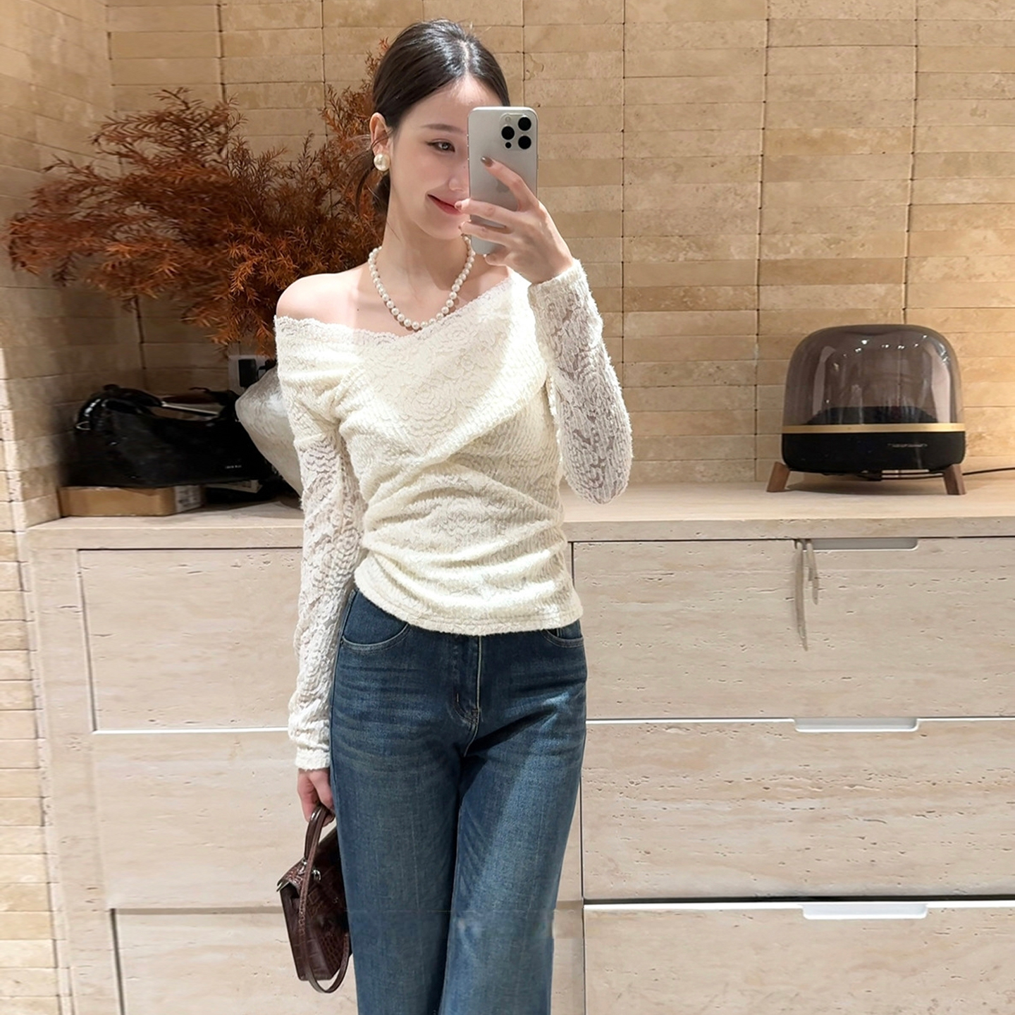 2025秋冬新款气质V领蕾丝打底衫