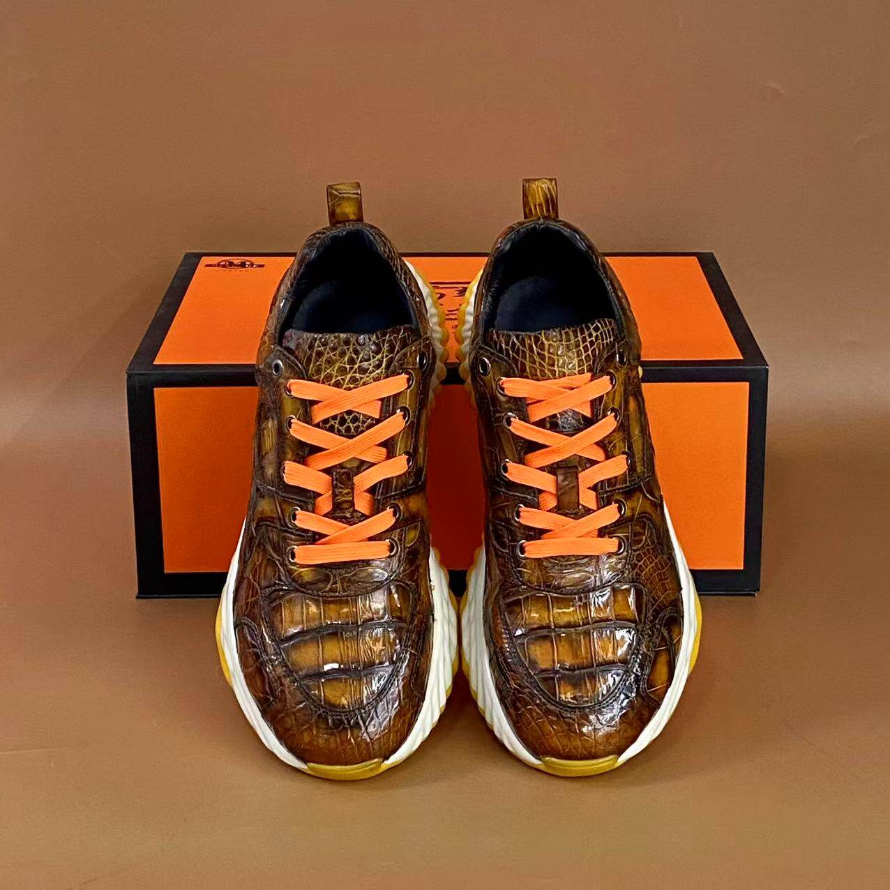 高端鳄鱼皮老爹鞋男厚底舒适运动休闲鞋时尚潮流棕色