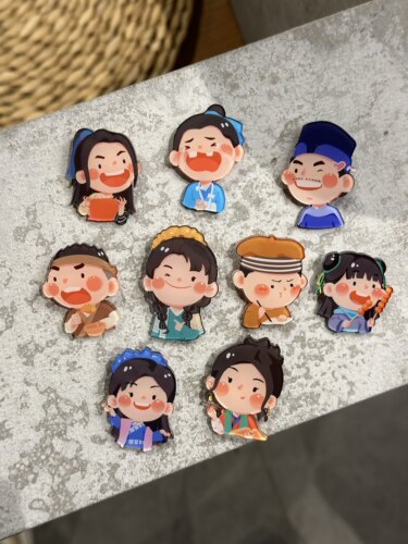 七侠镇土特产亚克力冰箱贴胸针武林外传同款古风创意可爱便携徽章