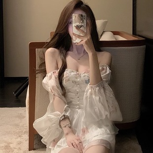 女装 法式 时尚 新款 碎花短裙 气质超仙纯欲风一字肩连衣裙子2023夏季