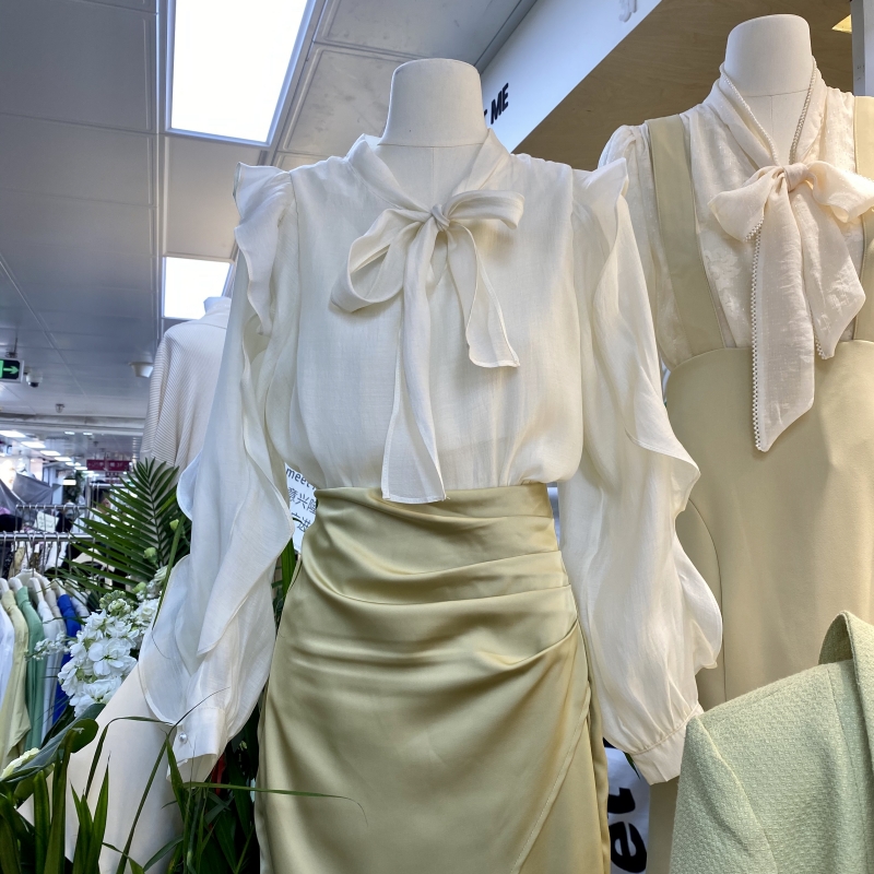 宽松韩版套头长袖蝴蝶结衬衫女