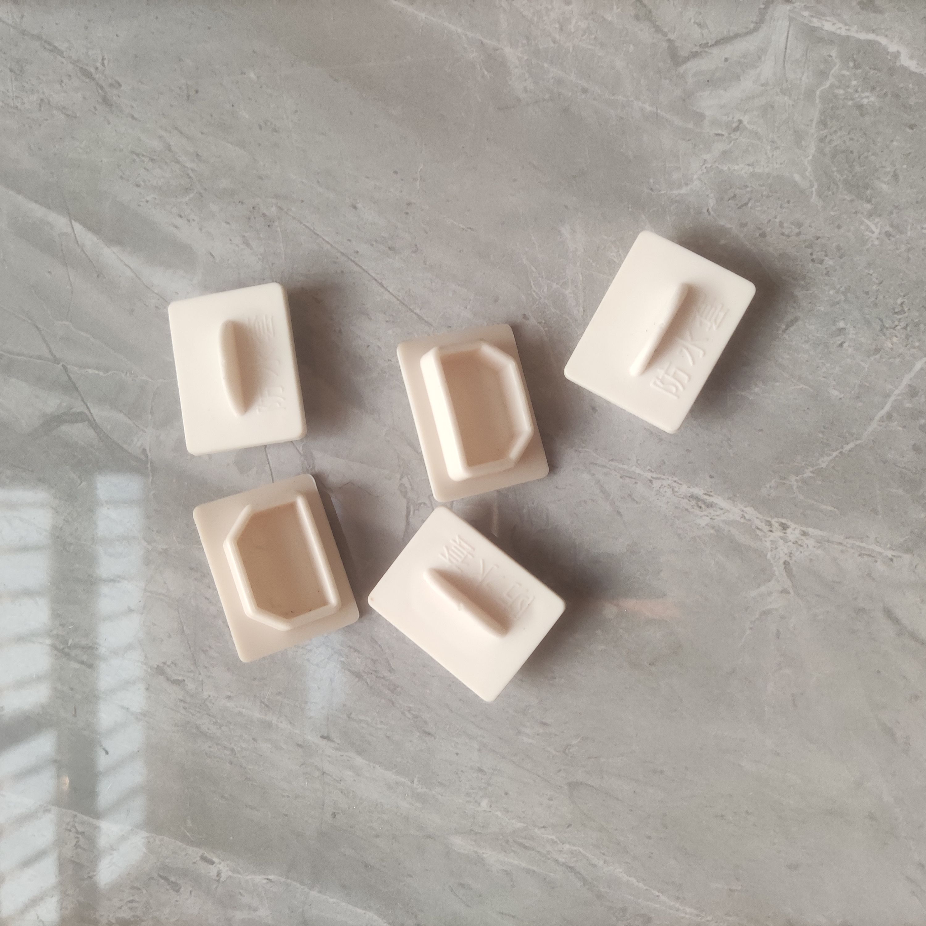 通用电热锅电饭煲电源接口防尘盖防水盖电动车充电口防水硅胶阀门